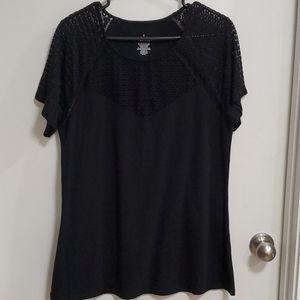 Torrid lace shoulder tee size 18/20